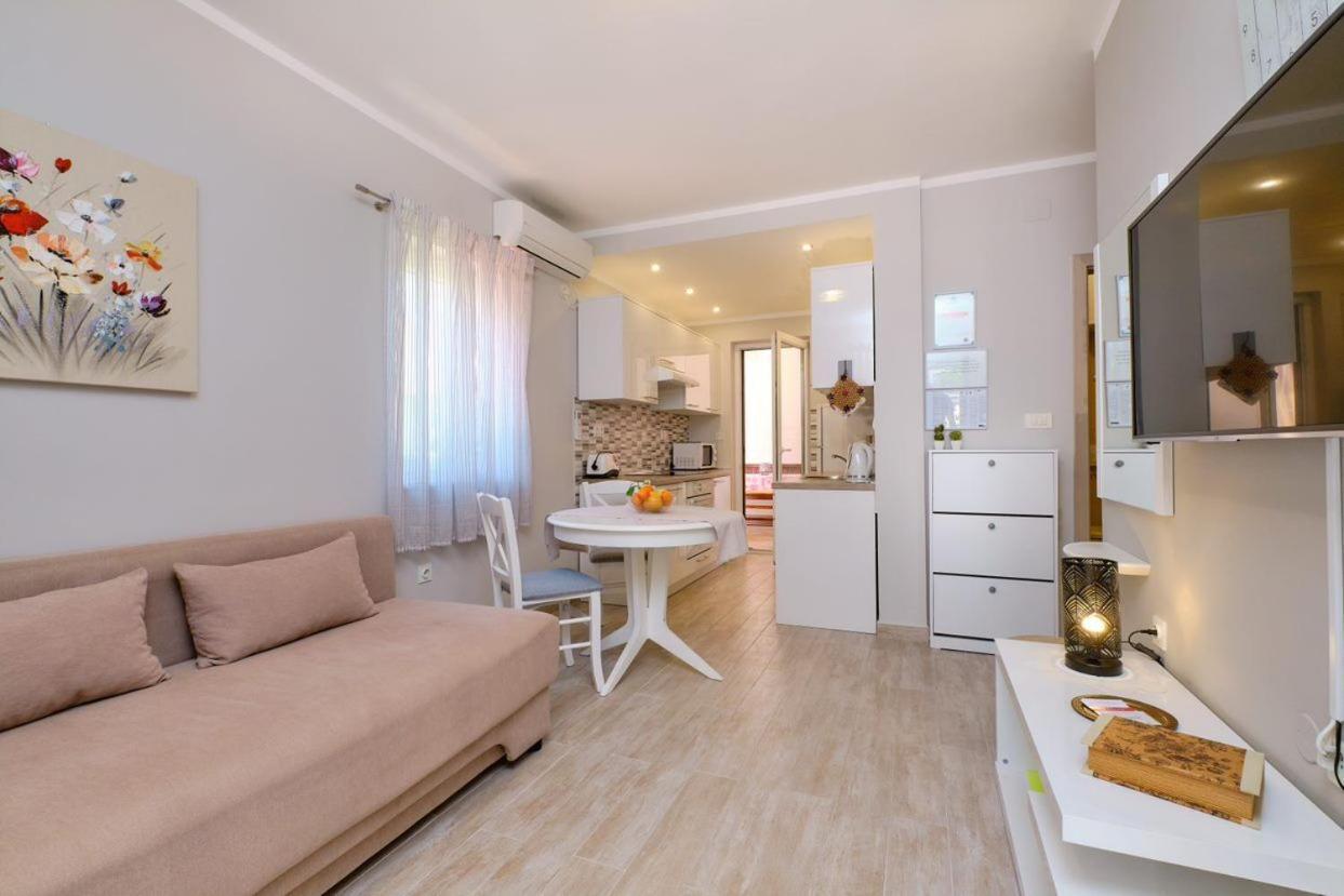 Apartments Enna 木洛希尼 外观 照片